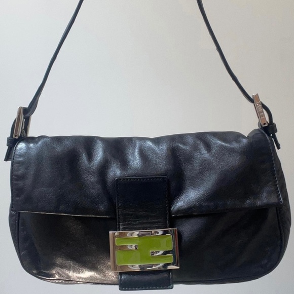 Vintage Fendi Green Baguette - Picture 1 of 4